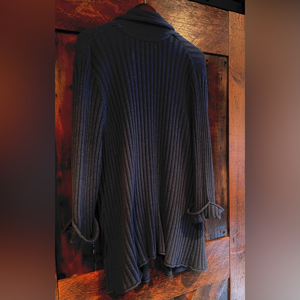 Sweater - Picture 2 of 3